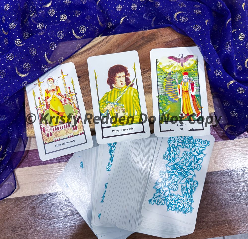 Tarot Card Reading: 3 Card Spread